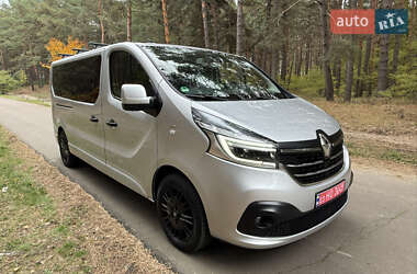 Минивэн Renault Trafic 2020 в 