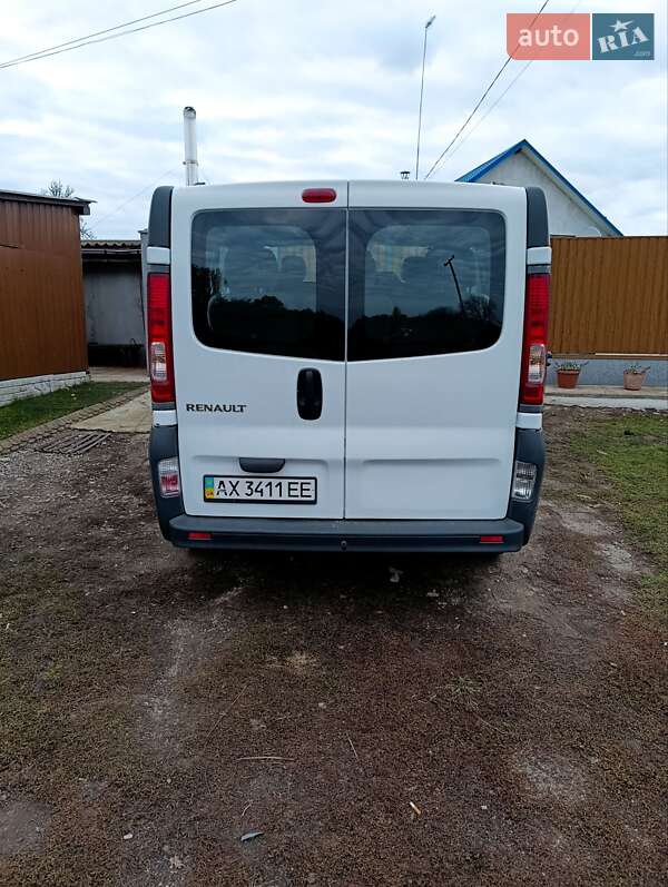 Минивэн Renault Trafic 2009 в 