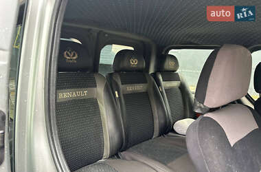 Минивэн Renault Trafic 2002 в  фото 13 Минивэн Renault Trafic 2002 в