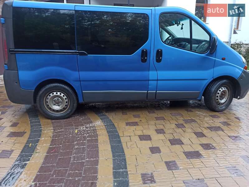 Мінівен Renault Trafic 2005 в Тернополі