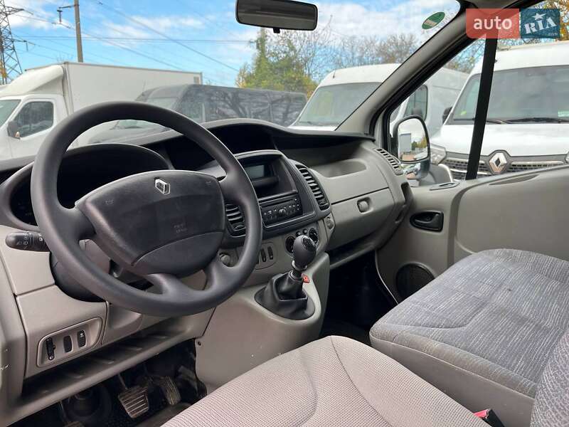 Вантажний фургон Renault Trafic 2014 в Рівному фото 19 Вантажний фургон Renault Trafic 2014 в Рівному
