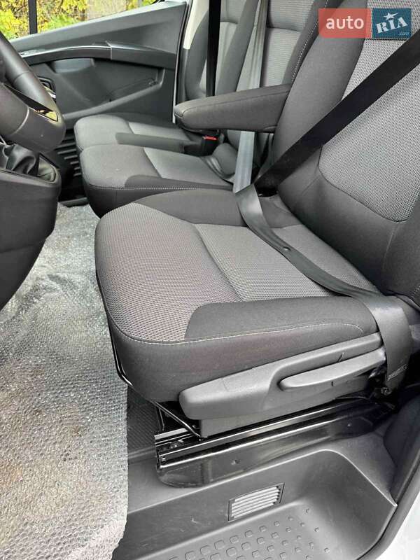 Грузовой фургон Renault Trafic 2023 в Казатине фото 48 Грузовой фургон Renault Trafic 2023 в Казатине