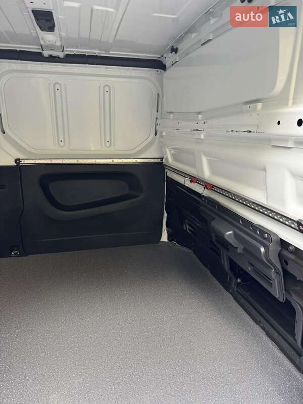 Грузовой фургон Renault Trafic 2023 в Казатине фото 58 Грузовой фургон Renault Trafic 2023 в Казатине