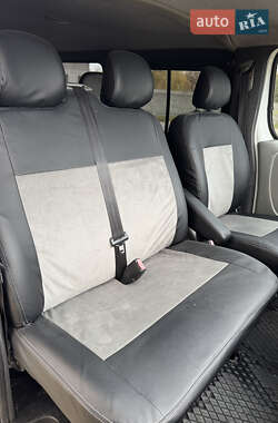 Минивэн Renault Trafic 2009 в 
