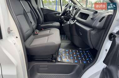 Грузопассажирский фургон Renault Trafic 2020 в 