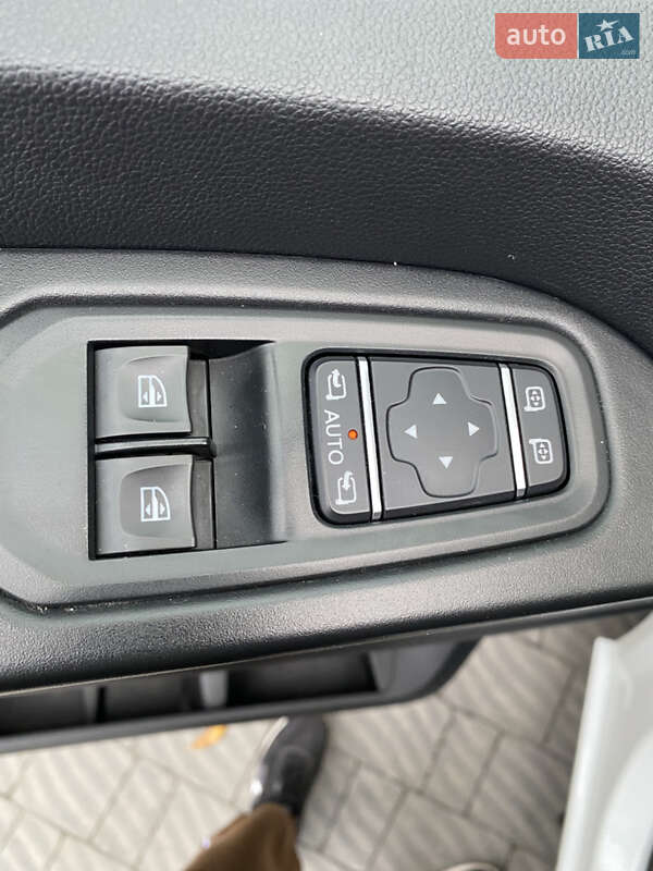 Грузовой фургон Renault Trafic 2023 в Львове фото 19 Грузовой фургон Renault Trafic 2023 в Львове