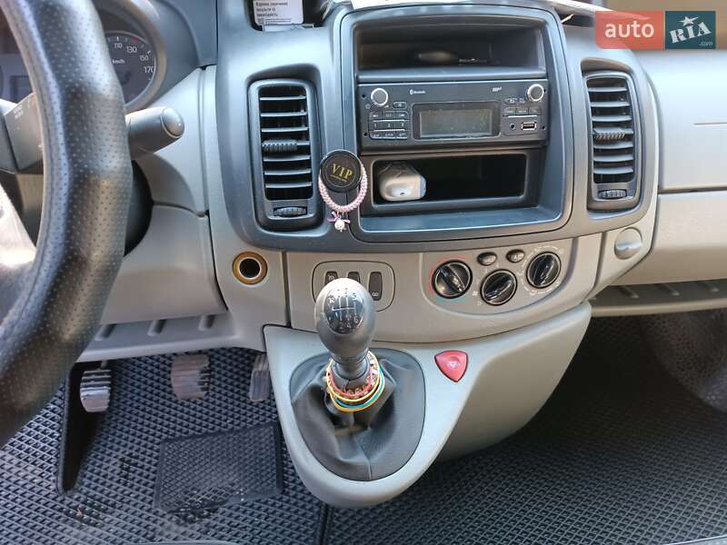 Грузопассажирский фургон Renault Trafic 2013 в Харькове фото 12 Грузопассажирский фургон Renault Trafic 2013 в Харькове