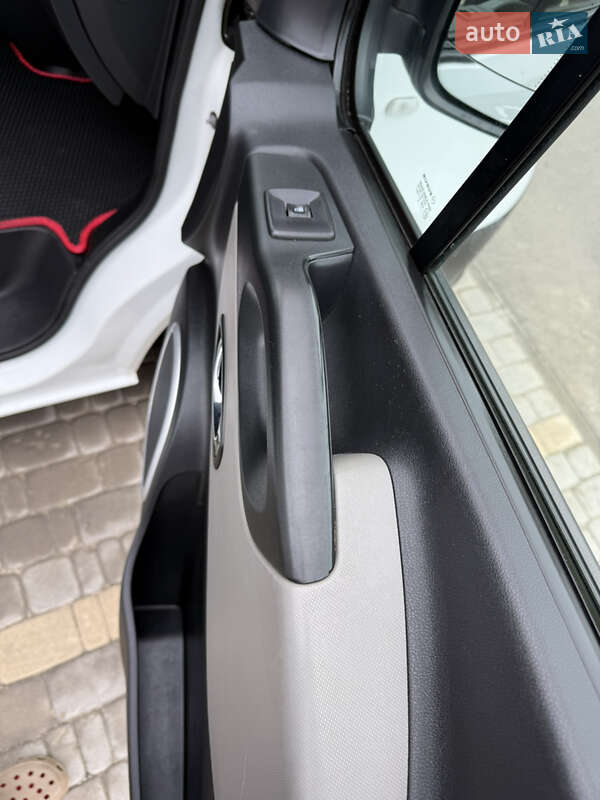 Грузопассажирский фургон Renault Trafic 2018 в Виннице фото 22 Грузопассажирский фургон Renault Trafic 2018 в Виннице