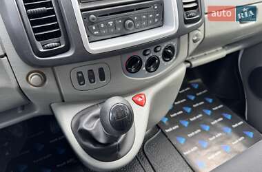 Минивэн Renault Trafic 2014 в 
