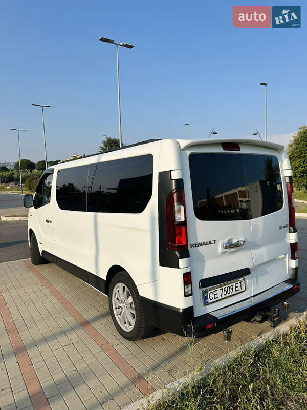 Мінівен Renault Trafic 2015 в Чернівцях