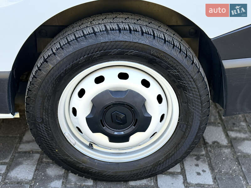 Вантажний фургон Renault Trafic 2023 в Самборі