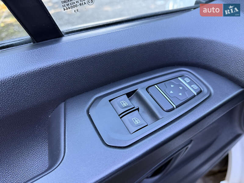 Вантажний фургон Renault Trafic 2023 в Самборі