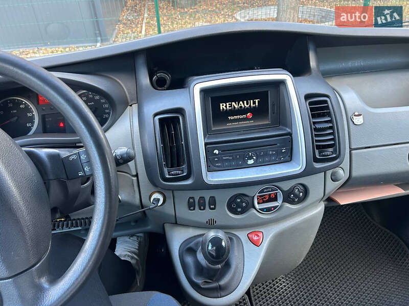 Минивэн Renault Trafic 2011 в Киеве фото 8 Минивэн Renault Trafic 2011 в Киеве