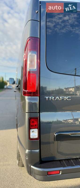 Минивэн Renault Trafic 2022 в Киеве фото 30 Минивэн Renault Trafic 2022 в Киеве