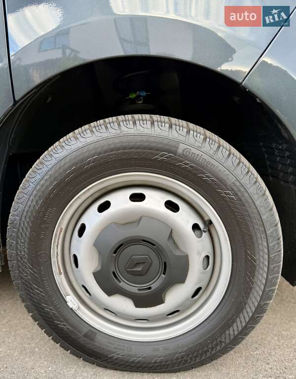 Грузовой фургон Renault Trafic 2023 в Киеве фото 35 Грузовой фургон Renault Trafic 2023 в Киеве