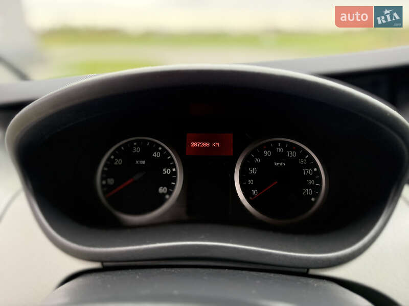 Мінівен Renault Trafic 2013 в Рівному