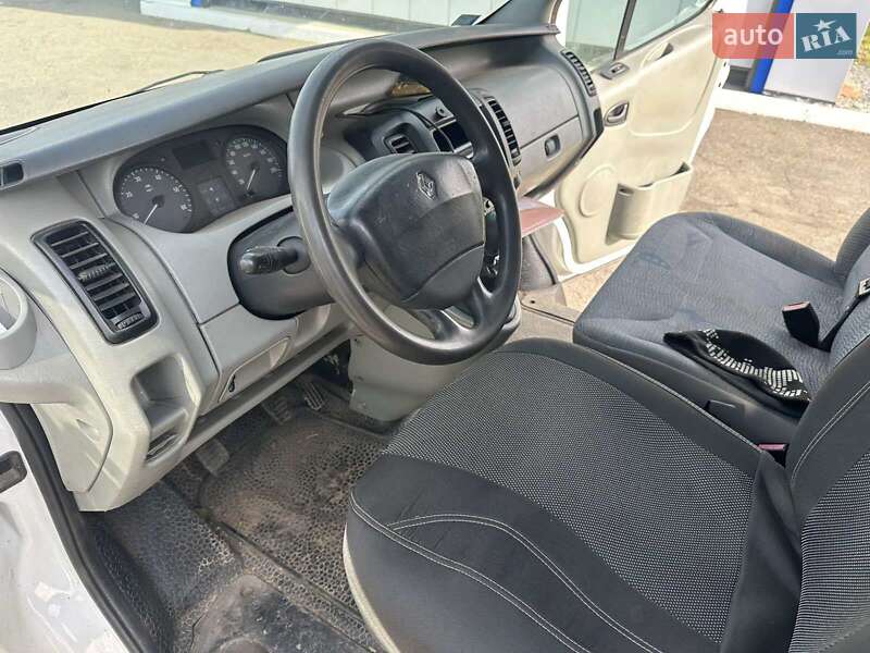 Минивэн Renault Trafic 2005 в Харькове фото 5 Минивэн Renault Trafic 2005 в Харькове