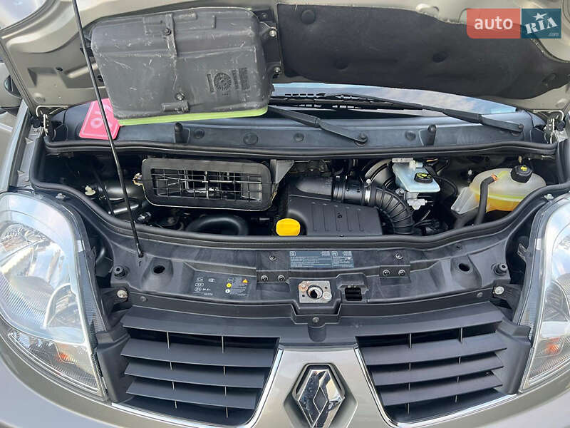 Минивэн Renault Trafic 2012 в Львове