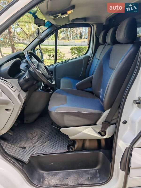 Грузовой фургон Renault Trafic 2013 в Харькове фото 5 Грузовой фургон Renault Trafic 2013 в Харькове