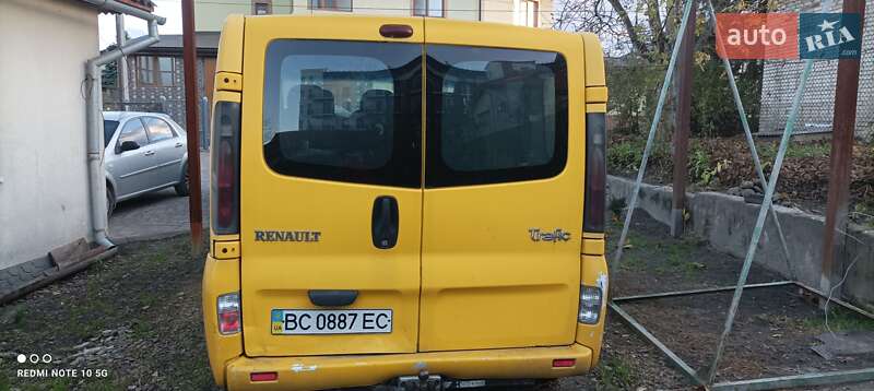 Мінівен Renault Trafic 2004 в Бродах