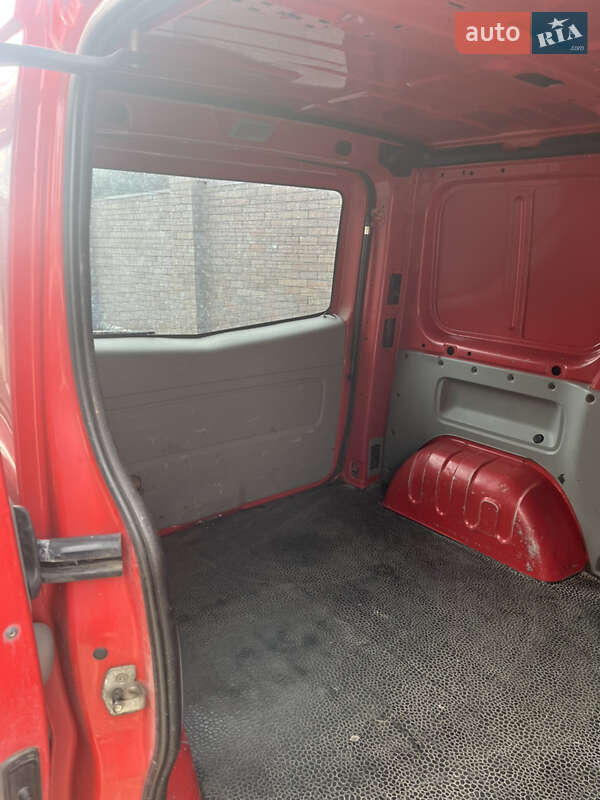 Вантажний фургон Renault Trafic 2009 в Володимирі