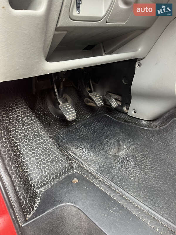 Вантажний фургон Renault Trafic 2009 в Володимирі