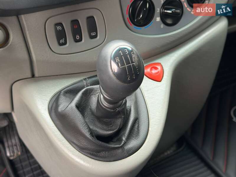 Грузовой фургон Renault Trafic 2012 в Харькове фото 26 Грузовой фургон Renault Trafic 2012 в Харькове