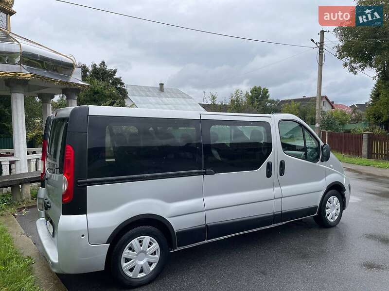 Минивэн Renault Trafic 2011 в Калуше