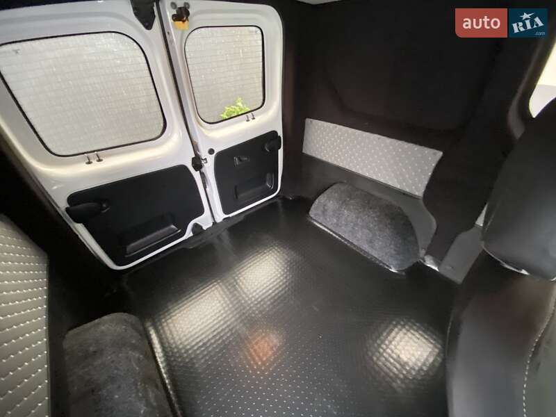 Грузовой фургон Renault Trafic 2015 в Ковеле фото 59 Грузовой фургон Renault Trafic 2015 в Ковеле