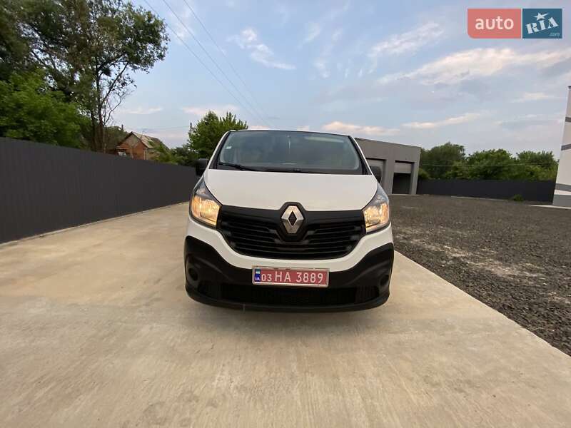 Грузовой фургон Renault Trafic 2015 в Киеве