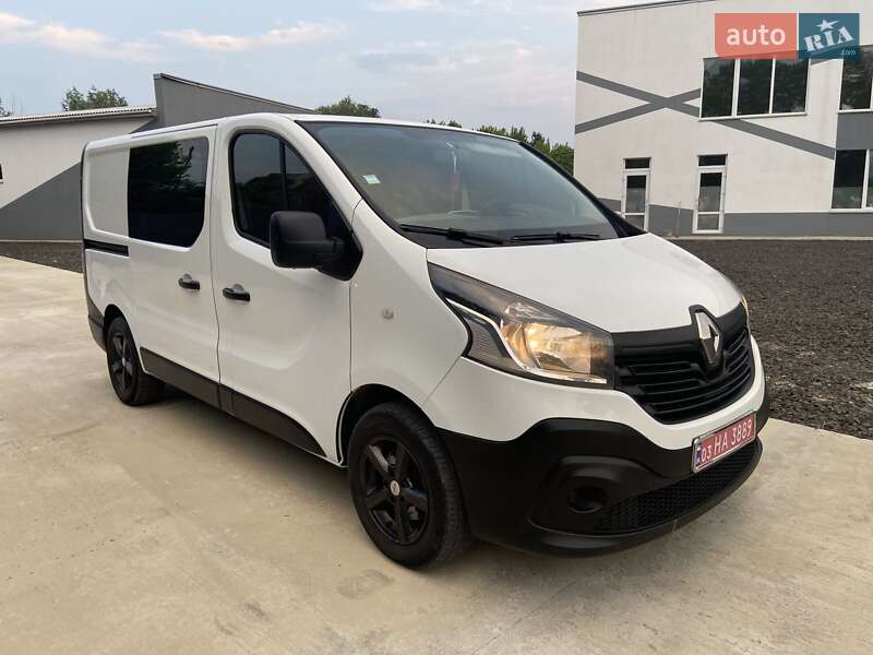 Грузовой фургон Renault Trafic 2015 в Киеве