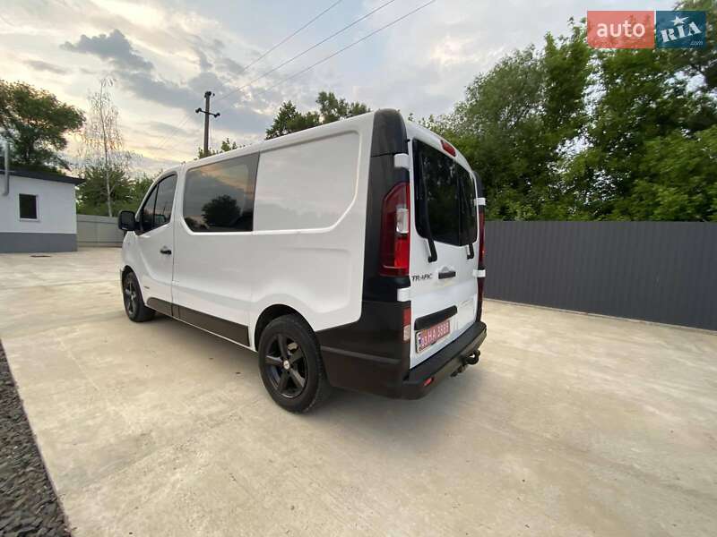 Грузовой фургон Renault Trafic 2015 в Киеве