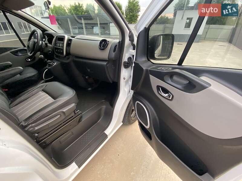 Грузовой фургон Renault Trafic 2015 в Киеве