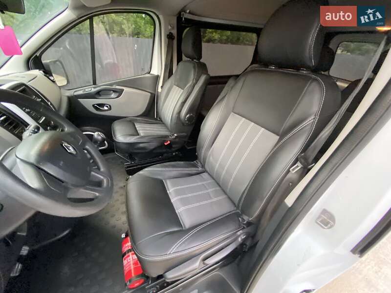 Грузовой фургон Renault Trafic 2015 в Киеве