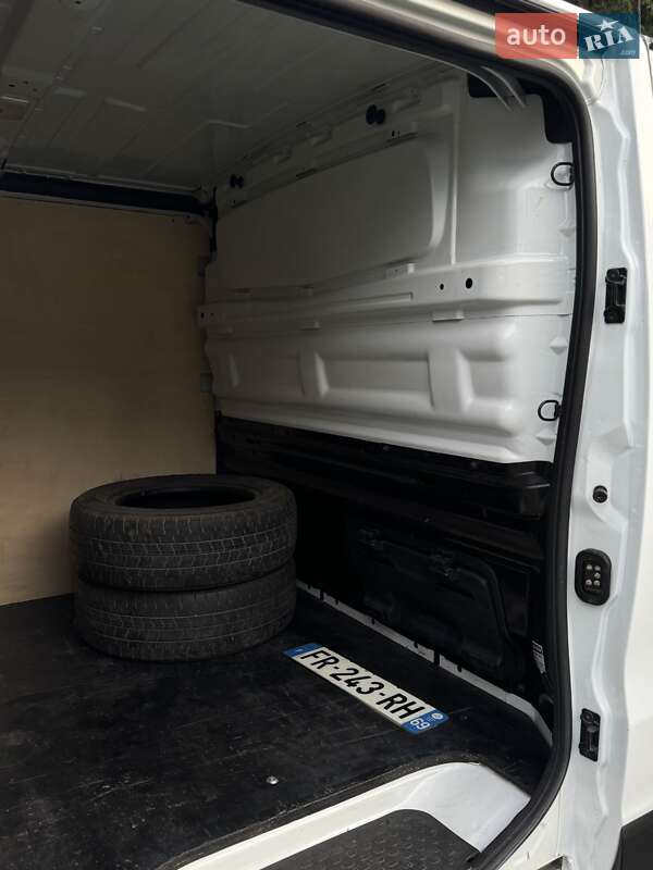 Грузовой фургон Renault Trafic 2020 в Дубно фото 40 Грузовой фургон Renault Trafic 2020 в Дубно