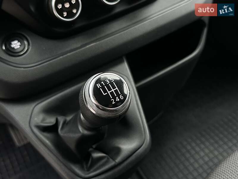 Грузовой фургон Renault Trafic 2022 в Ровно