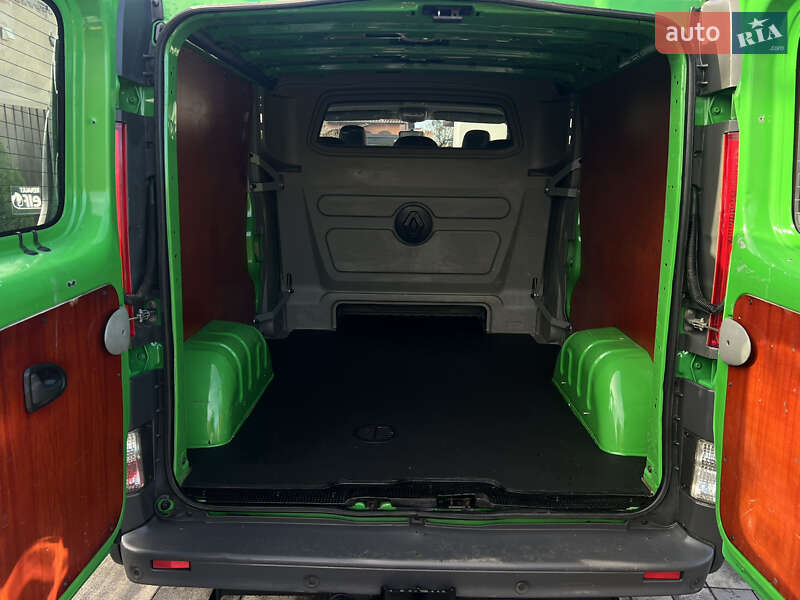 Минивэн Renault Trafic 2013 в Дубно