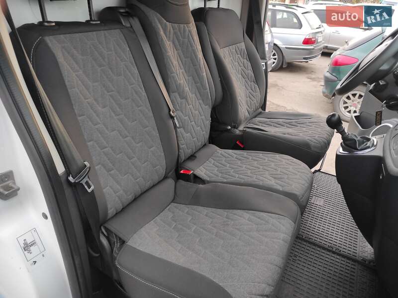 Грузовой фургон Renault Trafic 2016 в Луцке