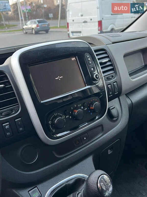 Грузовой фургон Renault Trafic 2017 в Луцке