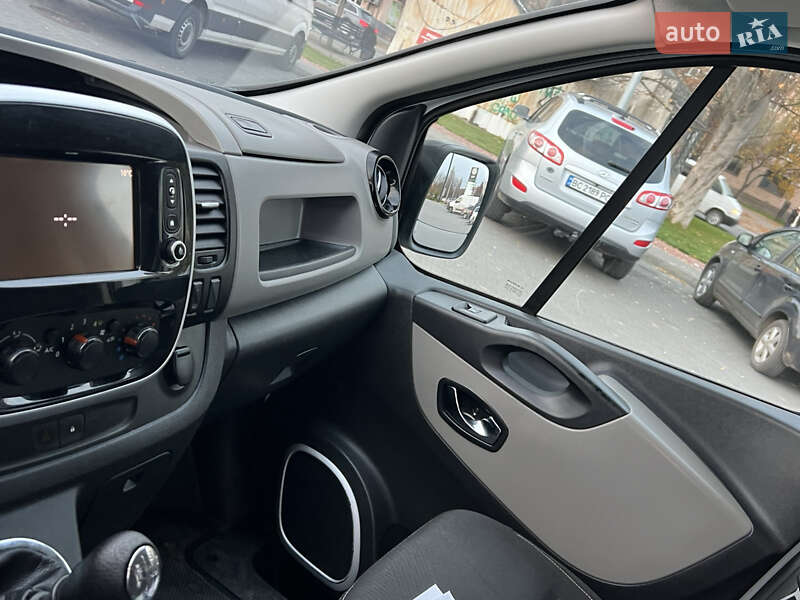 Грузовой фургон Renault Trafic 2017 в Луцке