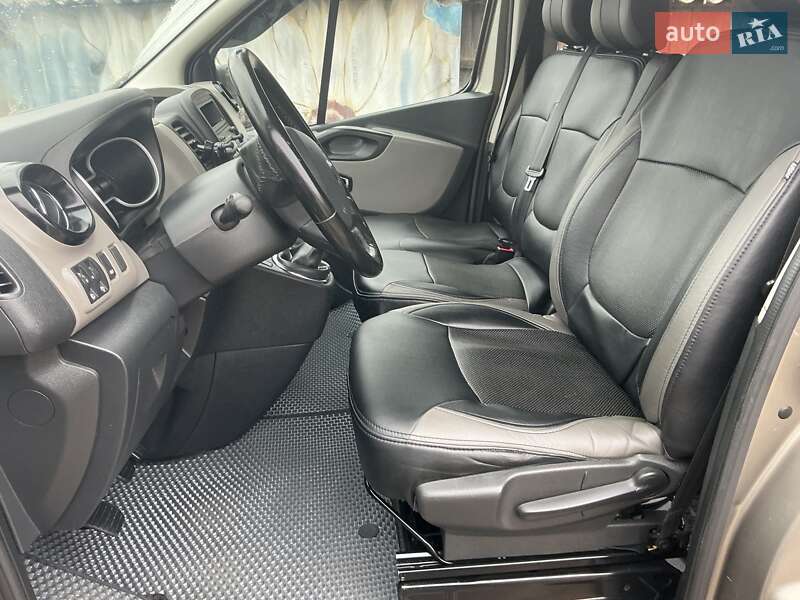 Минивэн Renault Trafic 2015 в Киеве