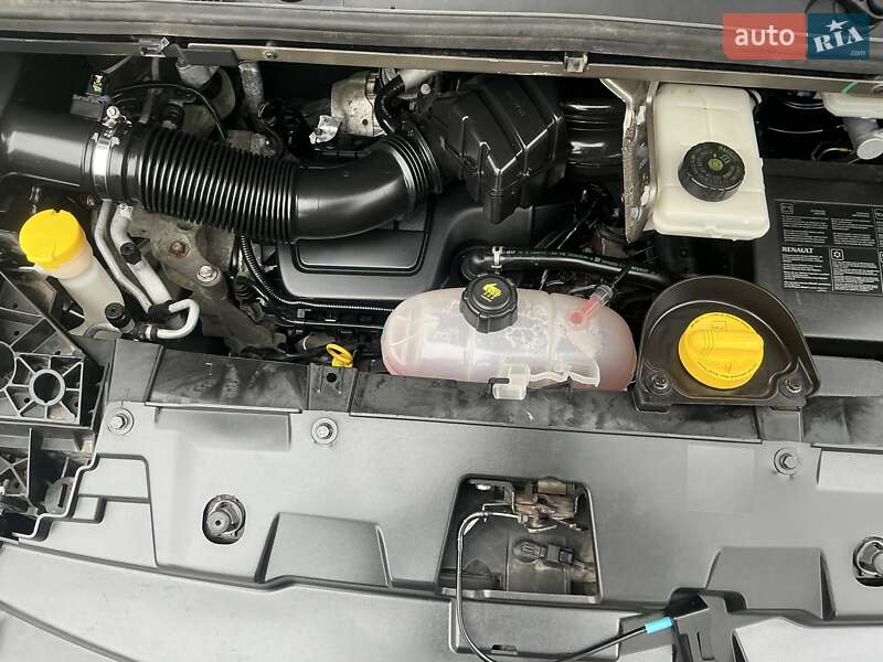 Минивэн Renault Trafic 2015 в Киеве