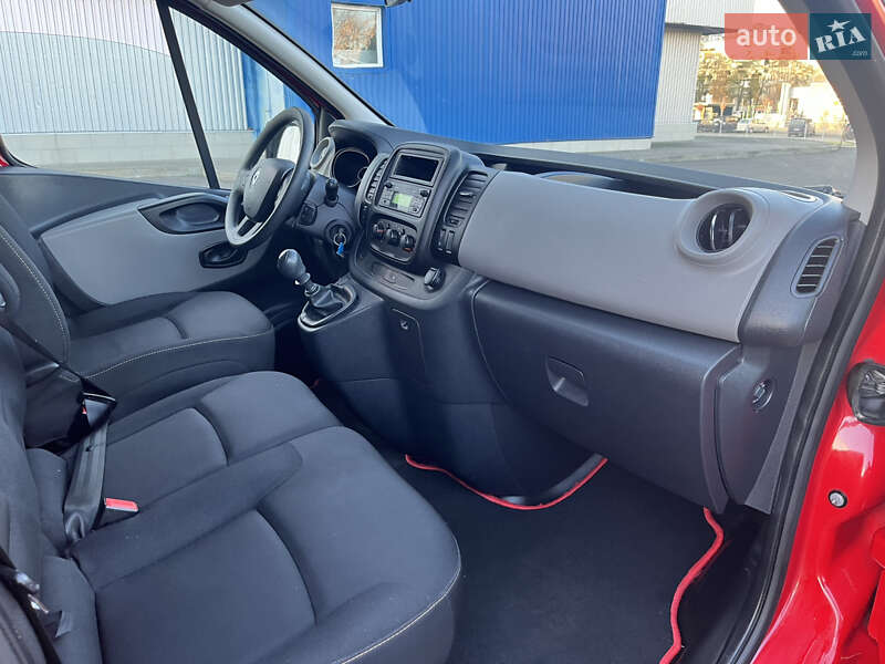 Грузопассажирский фургон Renault Trafic 2016 в Ковеле фото 18 Грузопассажирский фургон Renault Trafic 2016 в Ковеле