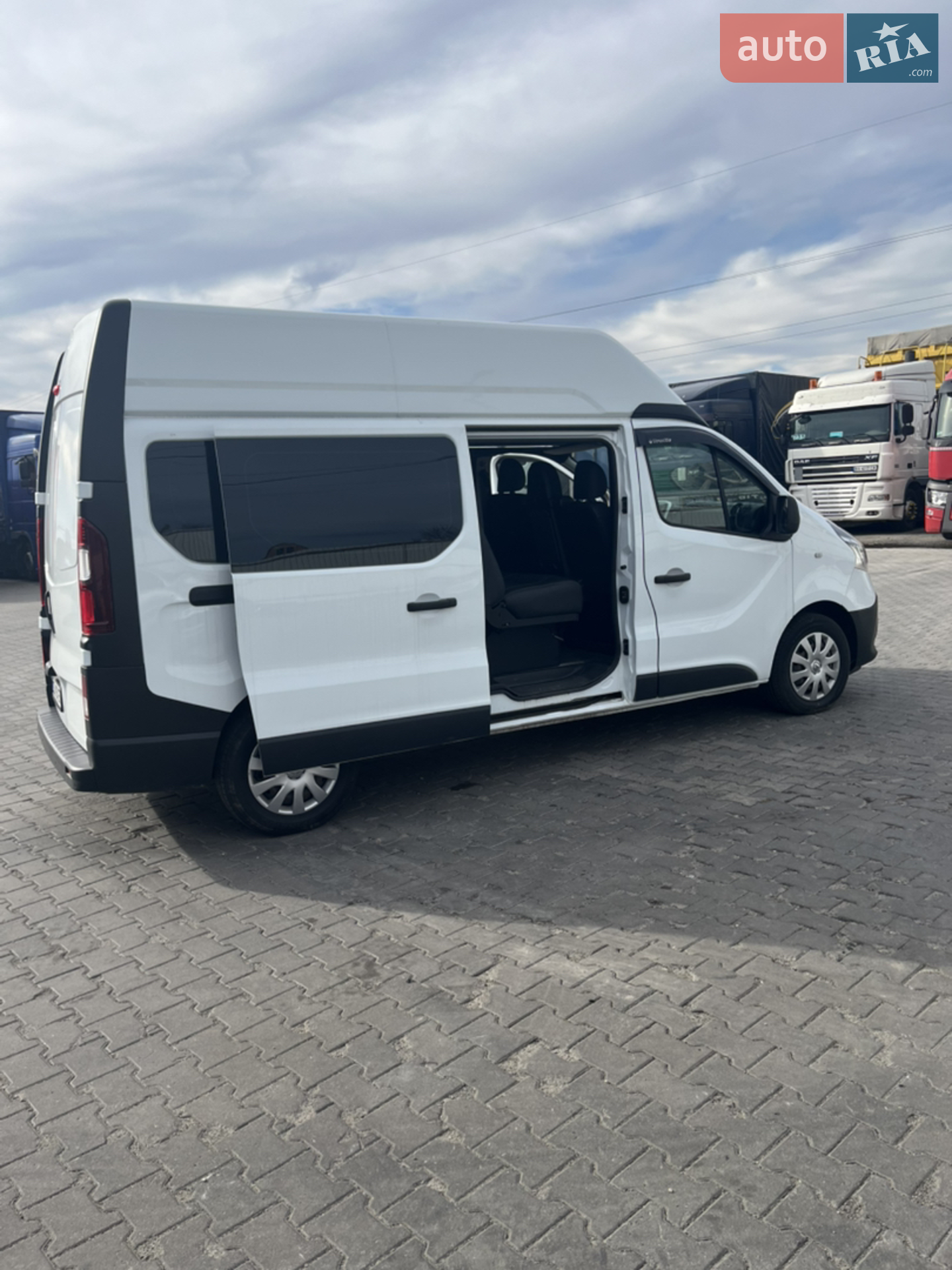 2020 Renault Trafic - мініатюра 12