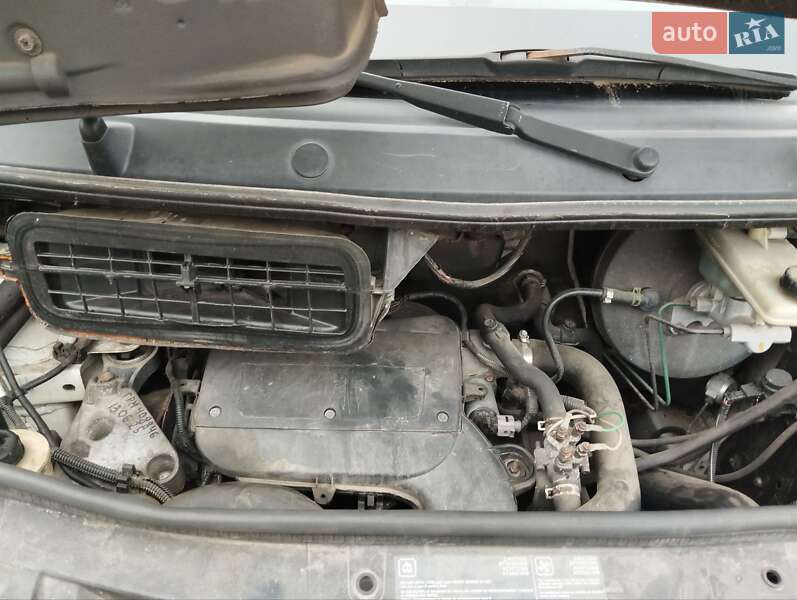 Минивэн Renault Trafic 2006 в Днепре