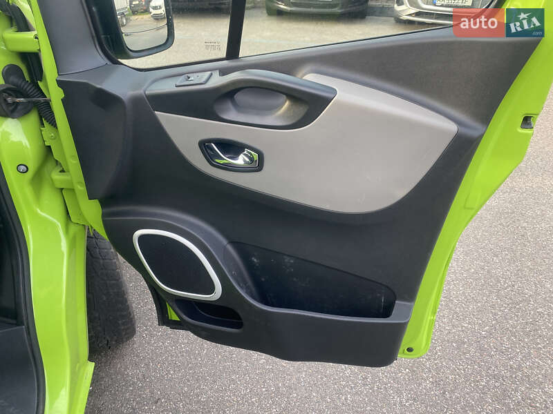 Минивэн Renault Trafic 2018 в Киеве фото 4 Минивэн Renault Trafic 2018 в Киеве