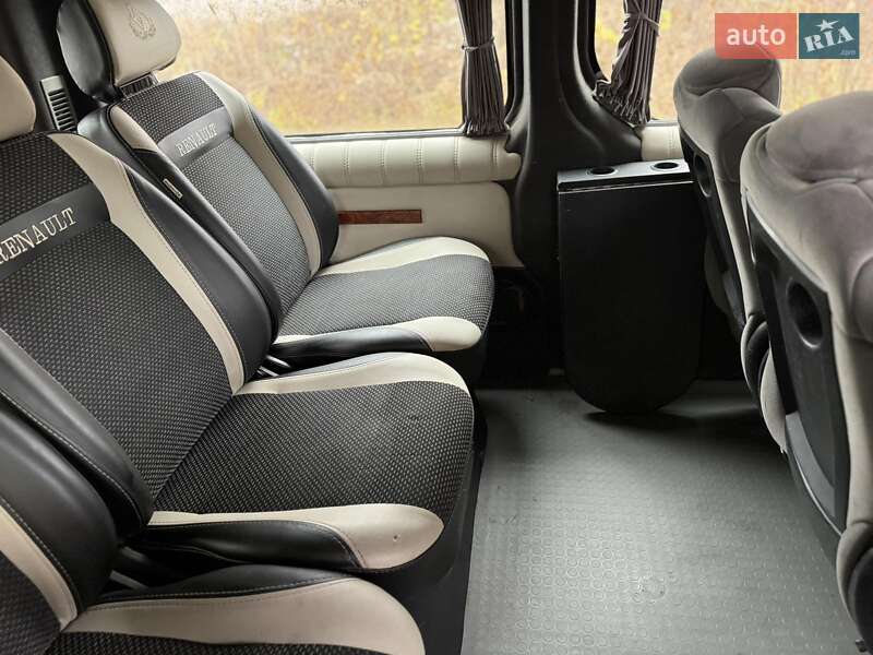 Минивэн Renault Trafic 2006 в Днепре