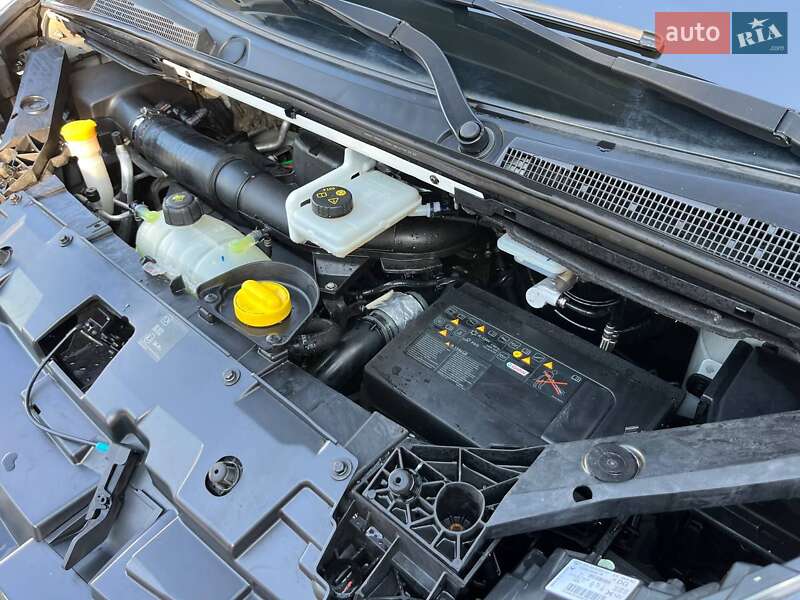 Вантажний фургон Renault Trafic 2020 в Дубні