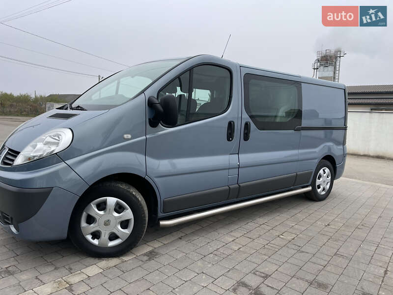 Минивэн Renault Trafic 2012 в Дубно