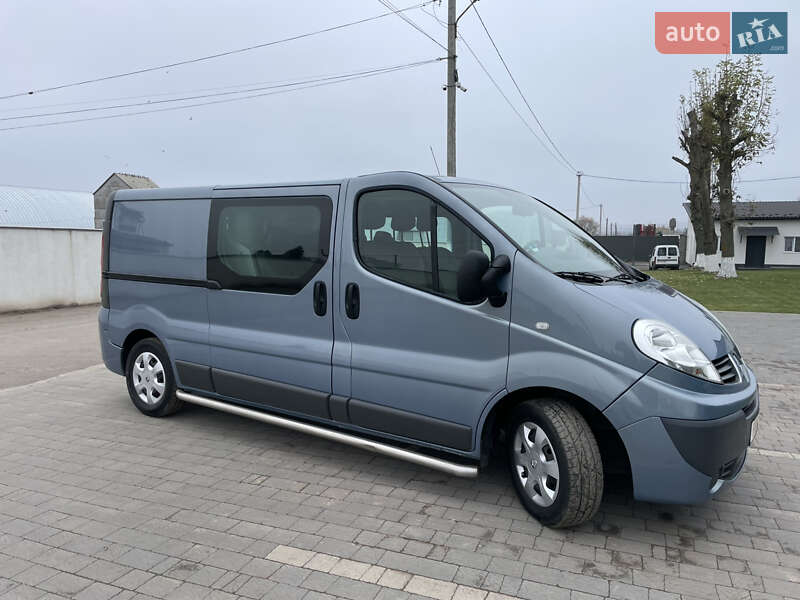 Минивэн Renault Trafic 2012 в Дубно